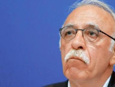 Δ. Βίτσας: «Αποδέκτης των μέτρων η μεσαία τάξη»
